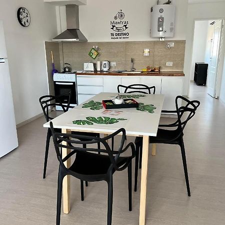 Apart Trelew 5 Luaran gambar